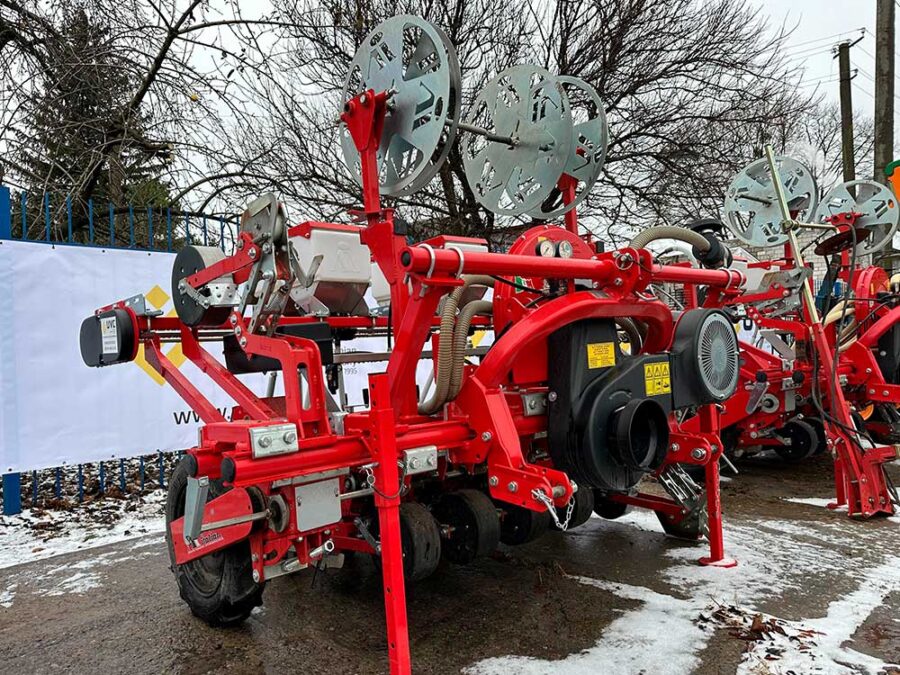 Овочева пневматична сівалка точного висіву Agricola SNT-2-290 «Тандем»